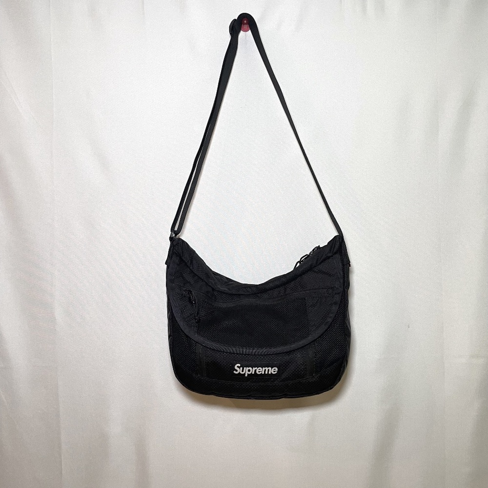 GREAT CONDITION! SUPREME X CORDURA CROSSBODY MESSENGER